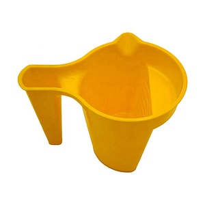 Portable plastic city wall graffiti art paint bucket can be a wall painter artist bucket
