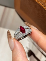 PT950 Ring mit Marquise-Schliff, rotem Rubin, Labor-Edelstein, Diamant-Pavé-Band, Halo-Verlobungs- und Hochzeitsschmuck für Frauen, nur hochwertige Qualität