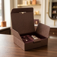 Boîte pliante rigide en papier d'art gaufré personnalisé pour l'emballage de cadeaux cosmétiques et de bijoux