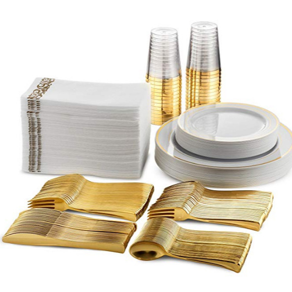 Assiette de taille Phnom Penh, tasse de 10 oz, couteau, fourchette, cuillère, mouchoir doré