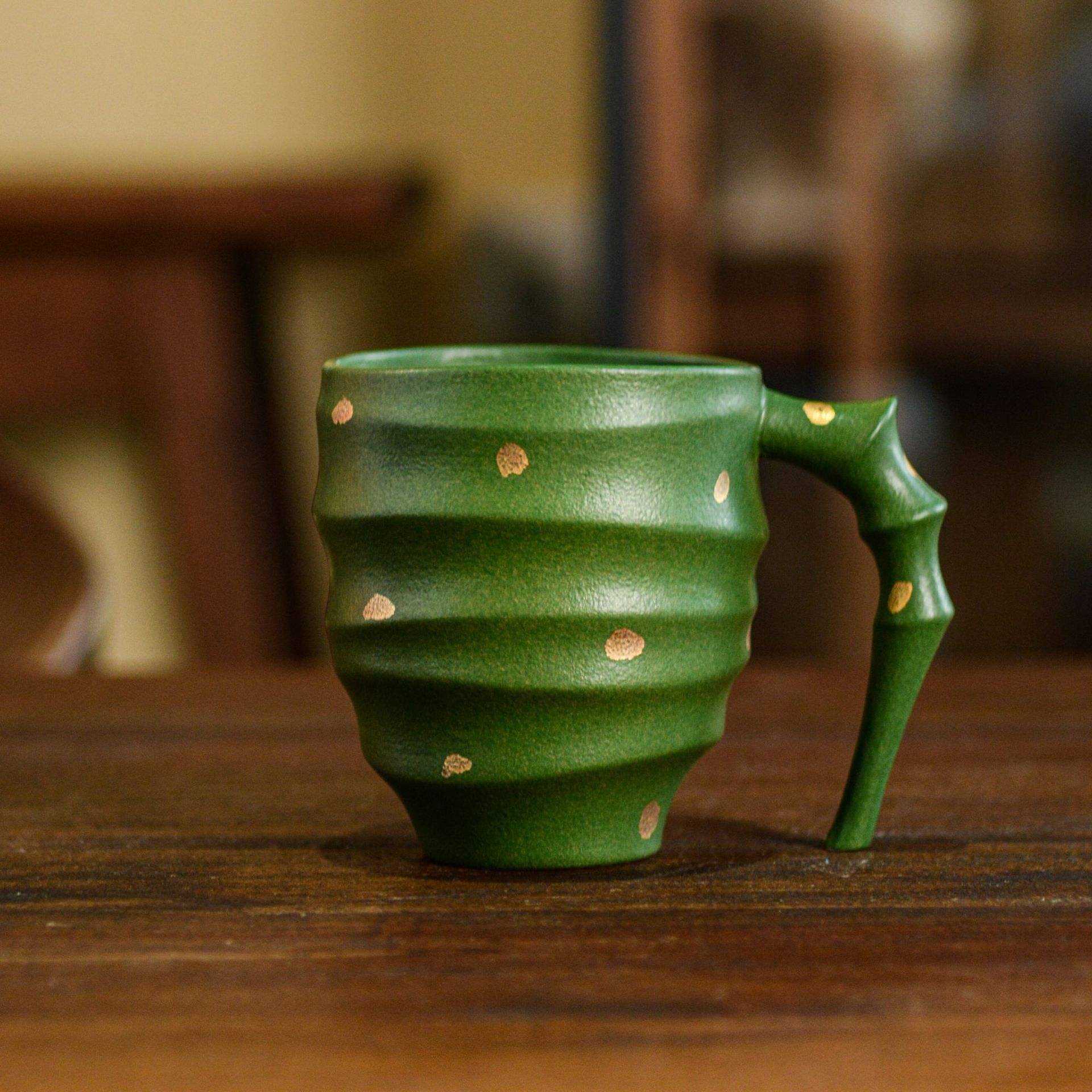 สีเขียว