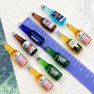 Accessoires miniatures en acrylique pour la création de bijoux DIY : bouteille de vin, bouteille de <span class=keywords><strong>bière</strong></span>, pendentifs, breloques pour colliers, boucles d'oreilles, bracelets et articles d'artisanat - Product Image 4