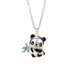 Collana con ciondolo a forma di panda in lega placcata argento, simpatico ciondolo a forma di cartone animato con cristalli verdi, regalo per donne, uomini, gioielli unisex - Product Image 1