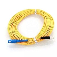 Cable de Fibra Óptica de Baja Pérdida de Grado Operador UKCC para Infraestructura de Telecomunicaciones