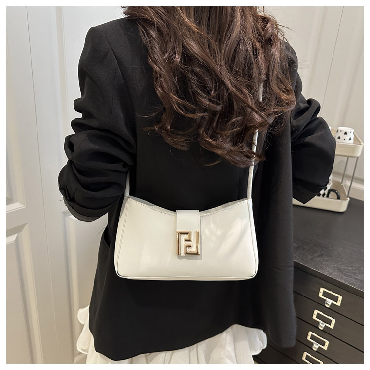 Customized Fashion Trend Underarm Shoulder Bag