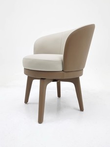 Set per Camera d'Albergo in Stile Italiano, Sedia Girevole di Lusso, Sedia <span class=keywords><strong>da</strong></span> Pranzo dal Design Nordico Semplice, Sgabello con Braccioli per Trucco, Sedia <span class=keywords><strong>da</strong></span> Pranzo in Legno - Product Image 2