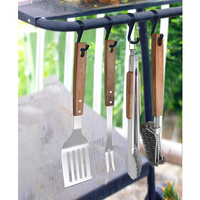 Ensemble d'outils de barbecue en acier inoxydable avec brosse de nettoyage, pinces, fourchette et spatule ajourée, manche en bois, accessoires de cuisson pour le camping