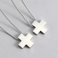 Collier en acier inoxydable avec pendentif croix Anime Katsuragi Misato pour femme, bijoux de cosplay, chaîne à perles, breloques, amulette