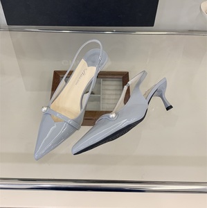 Escarpins élégants à bout pointu et bride arrière pour femme, talon chaton, avec détails perles, gris, chaussures de bureau - Product Image 1