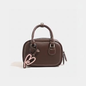 Bolso de hombro minimalista para mujer de alta calidad con diseño de lujo para el invierno, acolchado y con estampado cuadriculado. - Product Image 1