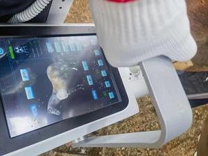 جهاز أشعة سينية محمول للحيوانات الأليفة بقوة 10 كيلو واط و160 مللي أمبير مع شاشة LCD وبطارية - Product Image 3