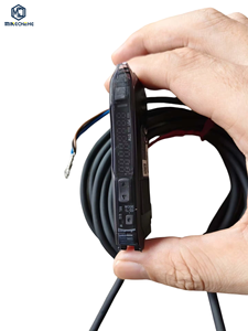 เซ็นเซอร์ควบคุม PLC ตัวขยายสัญญาณไฟเบอร์ ยี่ห้อใหม่เอี่ยม ของแท้ รุ่น FS-N11N - Product Image 1