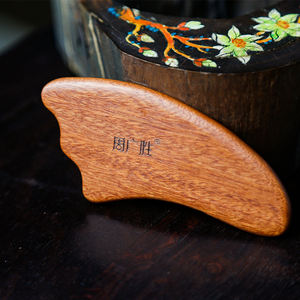 Tablero de raspado, peine de masaje, fuente de madera natural, correo directo internacional - Product Image 1