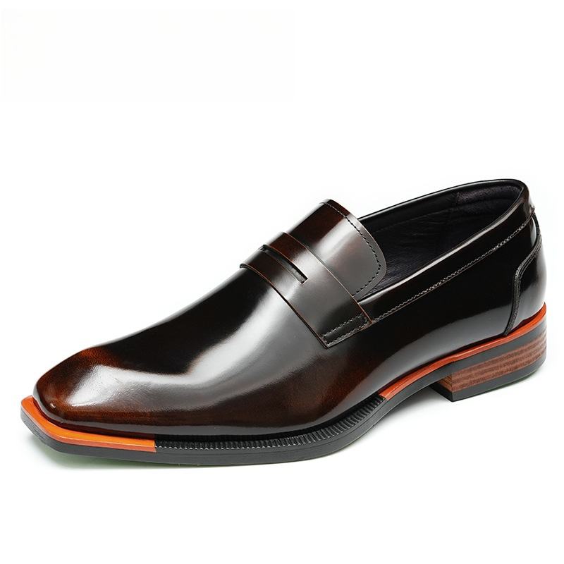 สีน้ำตาล