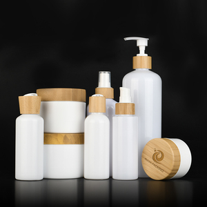 Flacone in Plastica Ecologico Ricaricabile per Crema Skincare, Lozione, Olio Essenziale, con Coperchio in Bambù e Pompa - Product Image 6