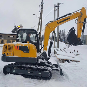 Mini-excavatrice sur chenilles Liugong 906E de 6 tonnes, neuve, pour petits projets de construction - Product Image 1