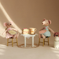 Poupées souris miniatures avec scène de thé, jouets en peluche mignons faits à la main pour maison de poupée