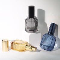 Flacon de parfum plat en verre de haute qualité, petit échantillon portable, vaporisateur, diffuseur à bâtonnets, bouchon à vis, vente en gros, sous-embouteillage
