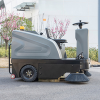 Balayeuse électrique robuste S5 100L 140L système à double réservoir brosse à batterie manuelle pour le nettoyage du chantier de construction