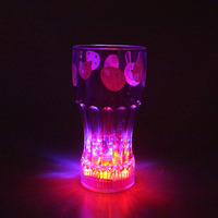 Seau à glace LED ananas créatif-Batterie remplaçable pour le refroidissement de la bière, les fêtes en plein air, les écrans de bar (commandes en gros)