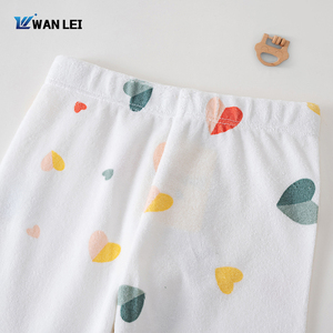 Set di abbigliamento in velluto comodo da ragazza <span class=keywords><strong>pantaloni</strong></span> lunghi a maniche lunghe per motivi a cartoni animati primaverili per bambini di <span class=keywords><strong>3</strong></span> anni più giovani - Product Image 4