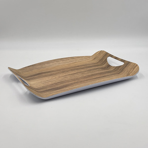 Grands plateaux de service multifonctionnels en mélamine de 18 pouces avec poignées pour le petit-déjeuner, l'heure du thé et les collations - Product Image 1