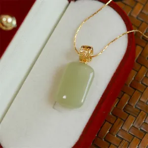 Colar de gargantilha feminino, colar de jade simples pingente de luz de luxo clavícula gargantilha corrente dourada