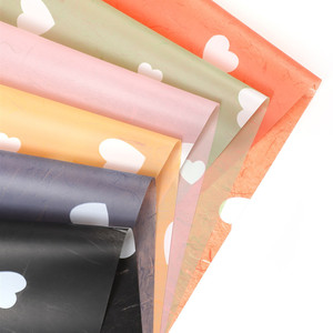 JOYWOOD Grand cœur <span class=keywords><strong>Nosa</strong></span> Papier d'emballage pour fleurs en rouleau double face imperméable recyclable Matériel d'emballage pour bouquet Fleuriste - Product Image 1