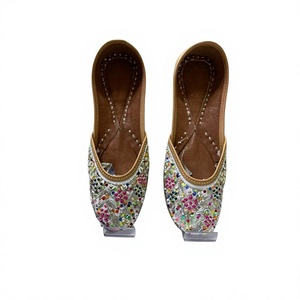 Venta al por Mayor de Zapatos Tradicionales Indios para Mujer, de Cuero Personalizable de Alta Calidad, Marca BS INTERNATIONAL NAHFTR790, Tendencia de Moda - Product Image 6