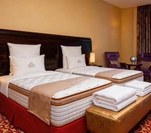 Lit double en bois blanc moderne pour hôtel et appartement, avec tête de lit, ensembles de meubles pour adultes, vente en gros - Product Image 1