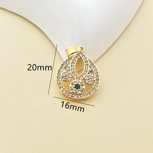 Pendentif en zircon en forme de fleur, collier plaqué or de 17 mm, bijoux cadeau unisexe - Product Image 2