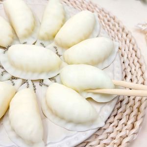 Mini jouet anti-stress en forme de dumpling, en PU, réaliste, à récupération lente, pour le bureau, unisexe - Product Image 2