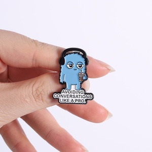 En gros, Broche émaillée amusante et mignonne motif monstre bleu, thème musique et café, badge de revers, cadeau bijou - Product Image 4