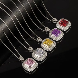Nouveautés - Collier pour femmes avec pendentif carré plaqué argent, micro-incrustations de zircon multicolores - Product Image 6