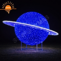 Sculpture lumineuse LED de haute qualité en forme de planète Saturne pour l'extérieur, thème spatial Jupiter, décoration lumineuse pour Noël et les festivals