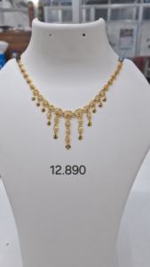 Ensemble de collier à maillons texturés dorés avec accents verticaux et boucles d'oreilles assorties pour les bijoux quotidiens des femmes - Product Image 3