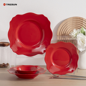 Juego de vajilla de cerámica de 24 piezas, color rojo brillante, platos cuadrados de porcelana roja con esmalte de color para fiestas. - Product Image 1