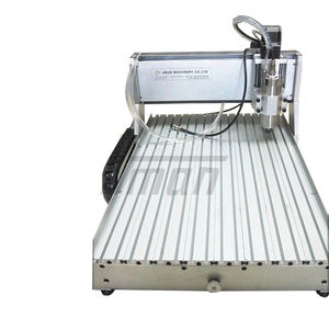 Máquina de grabado y fresado CNC de 800W, 4 ejes, compatible con USB Mach3, motor refrigerado por agua, dimensiones 810x640x480mm, fácil de usar - Product Image 1