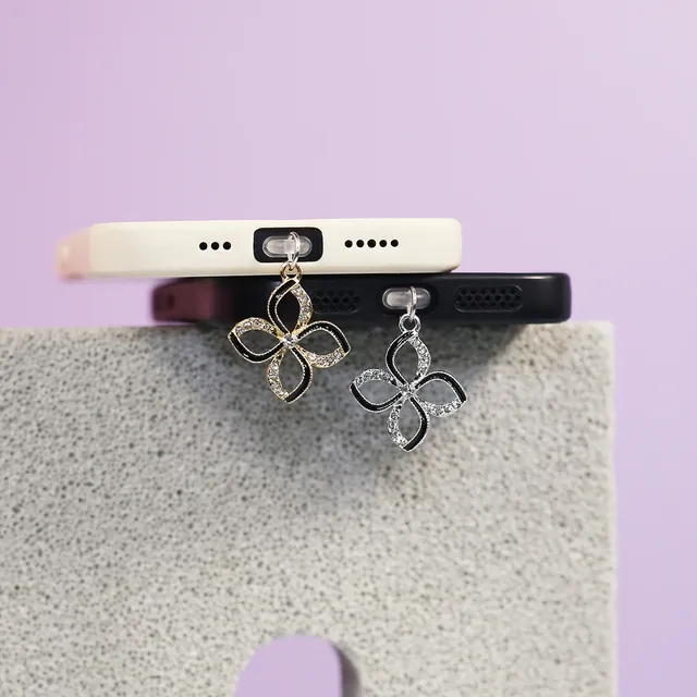 Lucky Clover Beautiful Phone Dust Stopper Decoration Accessories Pendant Suitable for iPhone for Samsung Type-C