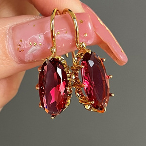 Boucles d'oreilles vintage multicolores en zircon à huit griffes pour femmes, bijoux de mode d'inspiration royale - Product Image 3
