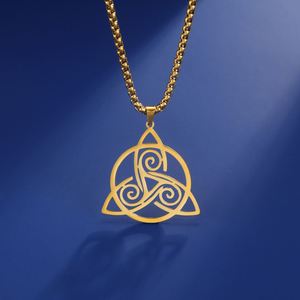 Collar de Mujer con Símbolo de Espiral Triple Myshape, Nudo de Bruja, Triángulo, Amuleto de <span class=keywords><strong>Buena</strong></span> <span class=keywords><strong>Suerte</strong></span> Celta, Joyería de Brujería de Acero Inoxidable - Product Image 1