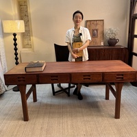 Table de bar en bois massif avec plateau épais, repose-pieds intégré, cadre stable et écologique, meubles pour bar à domicile, café, salon, hôtel