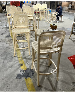 <span class=keywords><strong>Tabouret</strong></span> <span class=keywords><strong>de</strong></span> <span class=keywords><strong>bar</strong></span> en <span class=keywords><strong>bois</strong></span> massif <span class=keywords><strong>de</strong></span> style fermier avec dossier en rotin <span class=keywords><strong>et</strong></span> siège rembourré pour <span class=keywords><strong>bar</strong></span> russe <span class=keywords><strong>et</strong></span> cuisine - Product Image 5