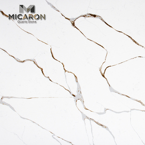 Dalle <span class=keywords><strong>de</strong></span> <span class=keywords><strong>quartz</strong></span> premium Calacatta Gold Vein 3200x1600mm, aspect marbre blanc, pierre technique pour îlot <span class=keywords><strong>de</strong></span> salle <span class=keywords><strong>de</strong></span> bain cascade - Product Image 3