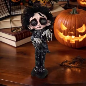 Statue gothique d'Halloween Ornements de bureau Spooky <span class=keywords><strong>Scissorhands</strong></span> Doll Figure Halloween Decor Holiday Hocus Party Decoration Gifts - Product Image 2