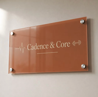 Plaque signalétique élégante en acrylique personnalisée pour bureau, studio professionnel, panneau mural avec support, impression UV, bords polis, vente en gros