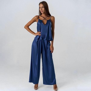 Ensemble de pyjama en satin de polyester pour femme, haut de pyjama à bretelles spaghetti croisées et pantalon large, ensemble de nuit en fausse soie pour femme - Product Image 2