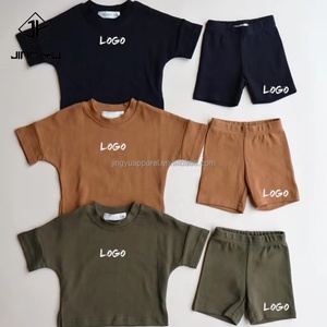 Ensemble de survêtement pour enfants d'été 2 pièces 100% coton T-shirt surdimensionné Shorts cargo Jog T-shirt et shorts personnalisés Streetwear pour enfants - Product Image 1