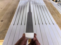 Pièces d'escalier modernes en bois blanc - Faciles à installer pour appartements, hôtels et hôpitaux