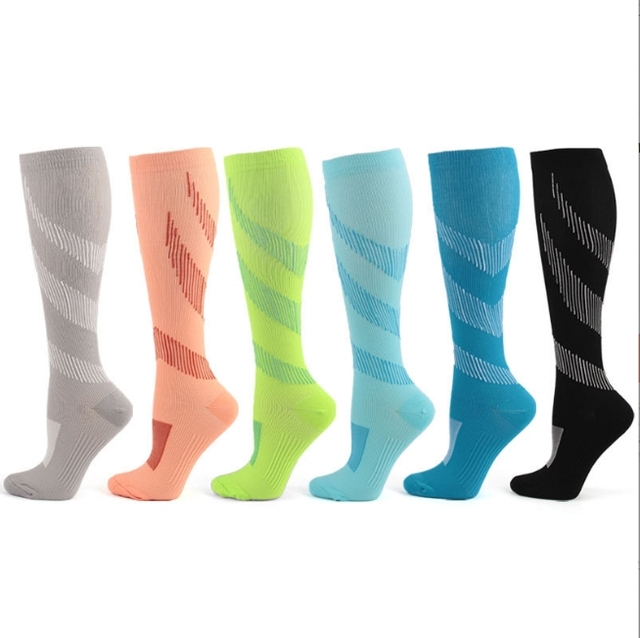 Wholesale Fashion Nylon Knee High Unisex Compression Outdoor Running Custom Sports Colorful Socks